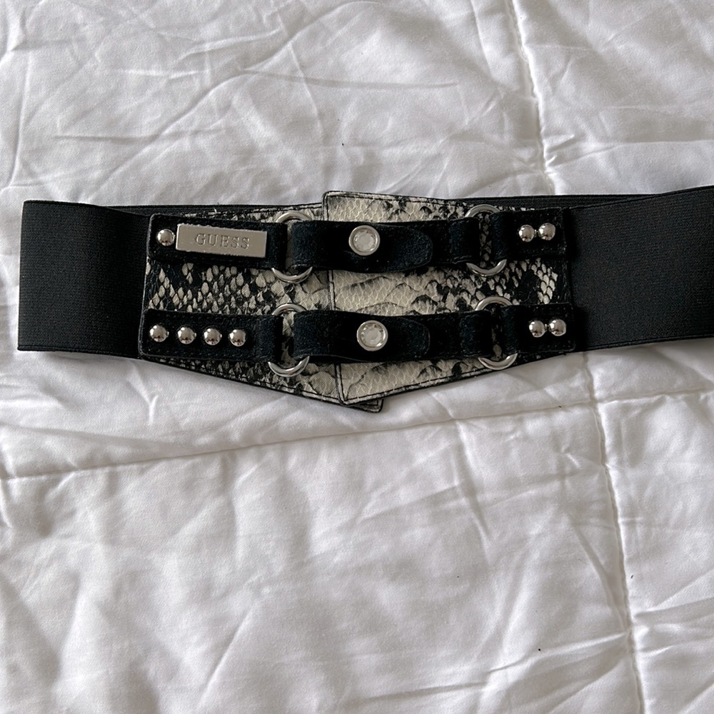 Guess belt